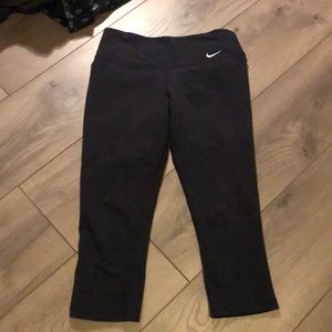 Nike cropped leggings